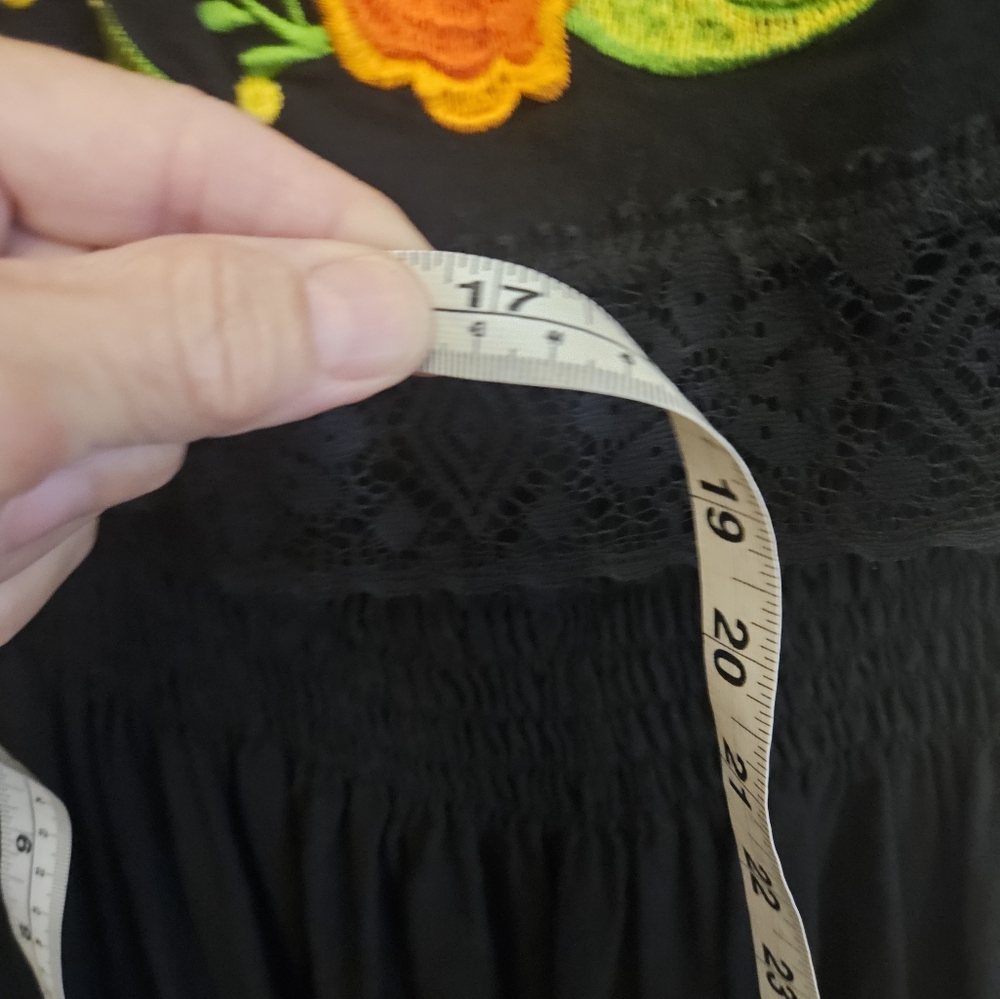 Beautiful BLACK DRESS with Embroidery FLOWERS (2,4) - Picture 3 of 8